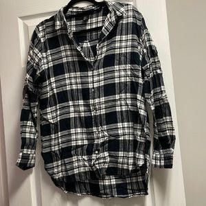 H&M black and white plaid button up